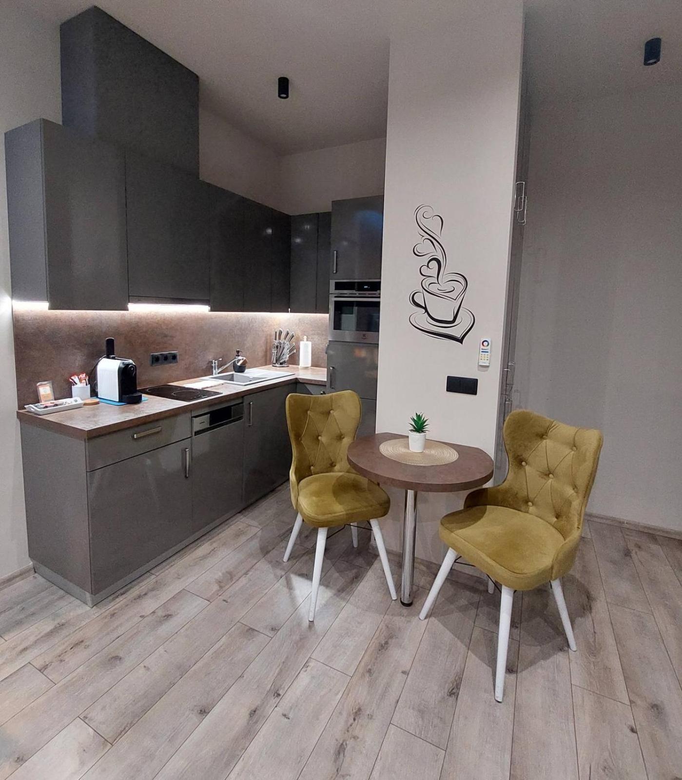 Silver Dawn Apartments Szeged Ngoại thất bức ảnh